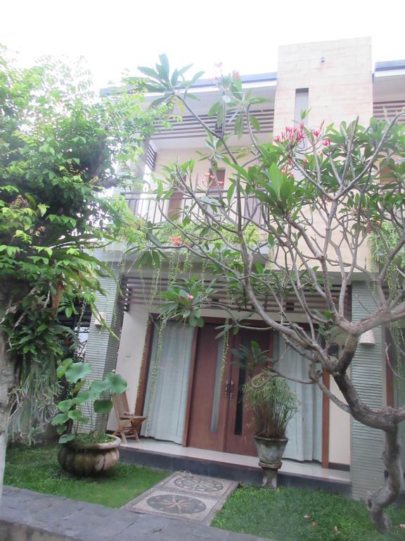 Rika Sanur Homestay Exteriör bild